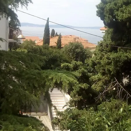 Gim Apartment Split